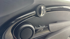 MINI Hatchback 1.5 Cooper Classic 3dr Auto [Comfort/Nav Pack] Petrol Hatchback